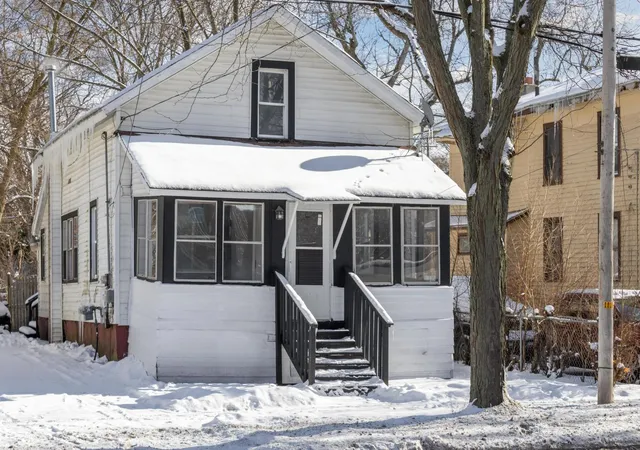 Photo 1 of Sale Pending at 1610 N Burdick St, Kalamazoo, MI 49007 | MLS# 66026055248 | Listing updated on 2026-10-29