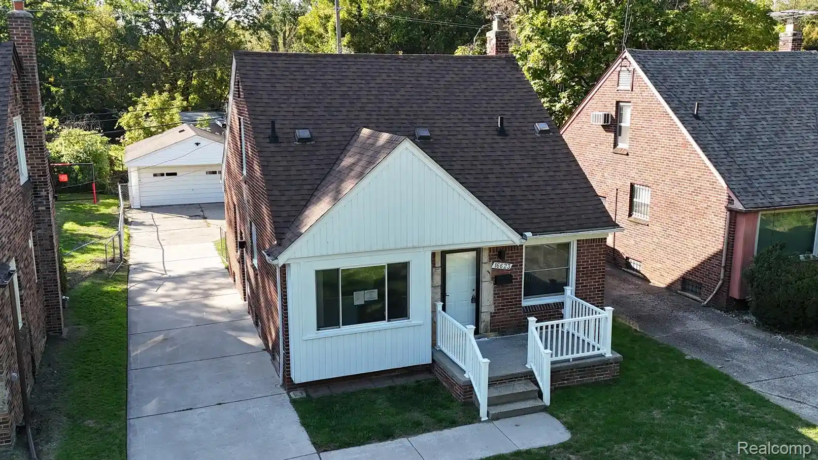Photo 1 of Single family home for sale at 16623 Hazelton St, Detroit, MI 48219 | MLS# 20261084215 | Listing updated on 2026-10-17