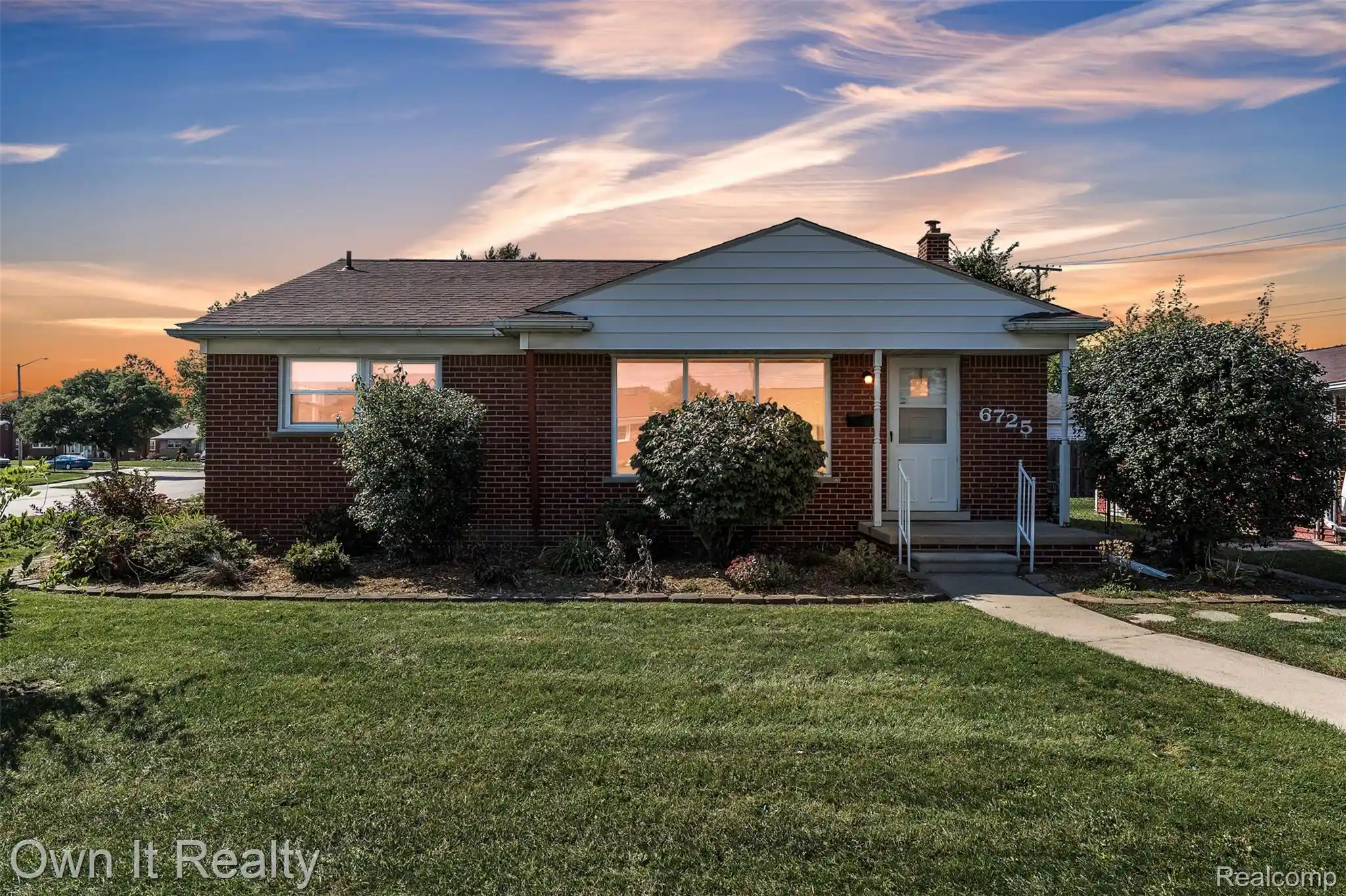Photo 1 of Single family home for sale at 6725 Elizabeth St, Garden City, MI 48135 | MLS# 20261084231 | Listing updated on 2026-10-19