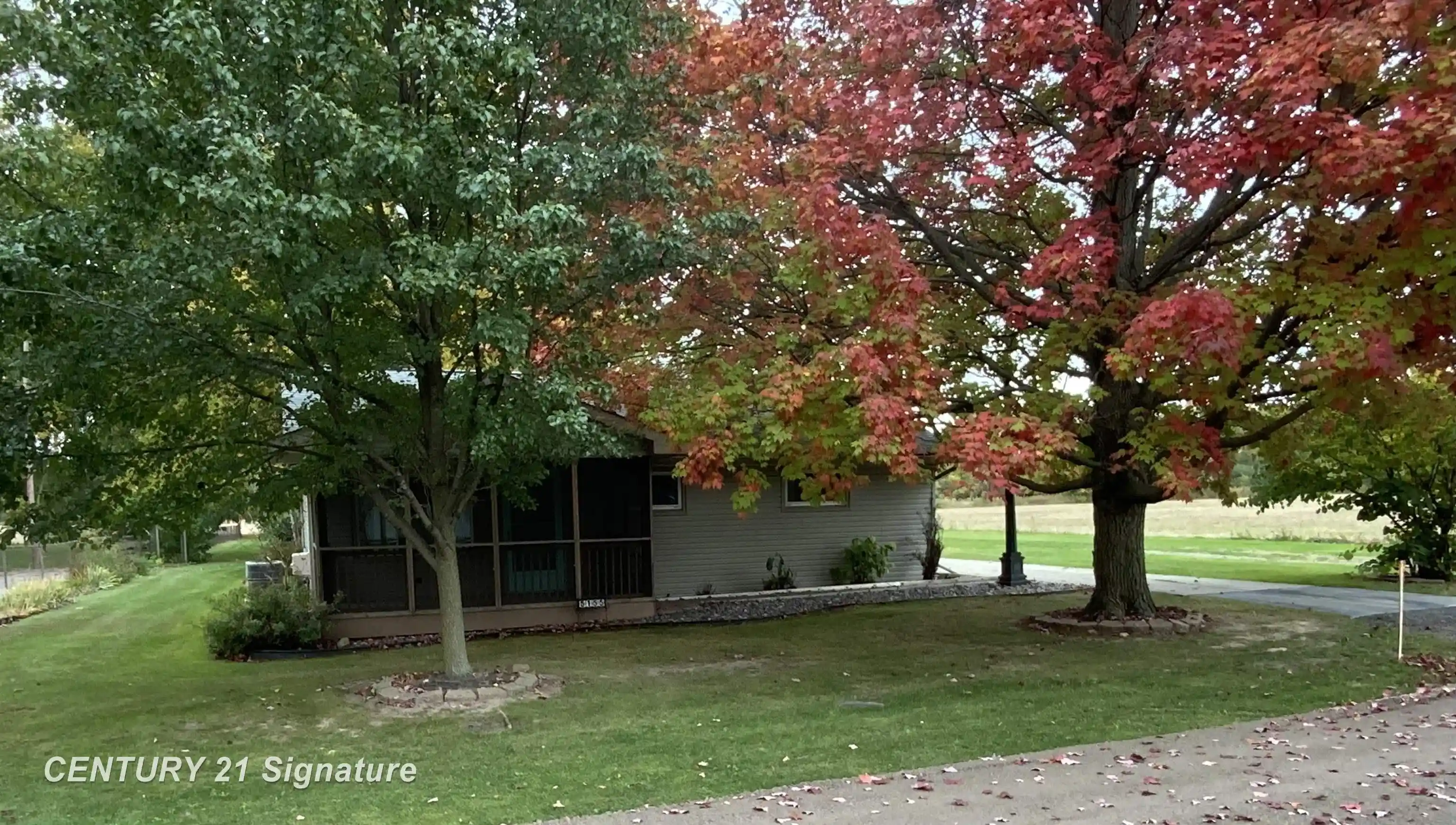 Photo 1 of Sale Pending at 5155 Youngstown Pl, Saginaw, MI 48601 | MLS# 61050225152 | Listing updated on 2026-10-19