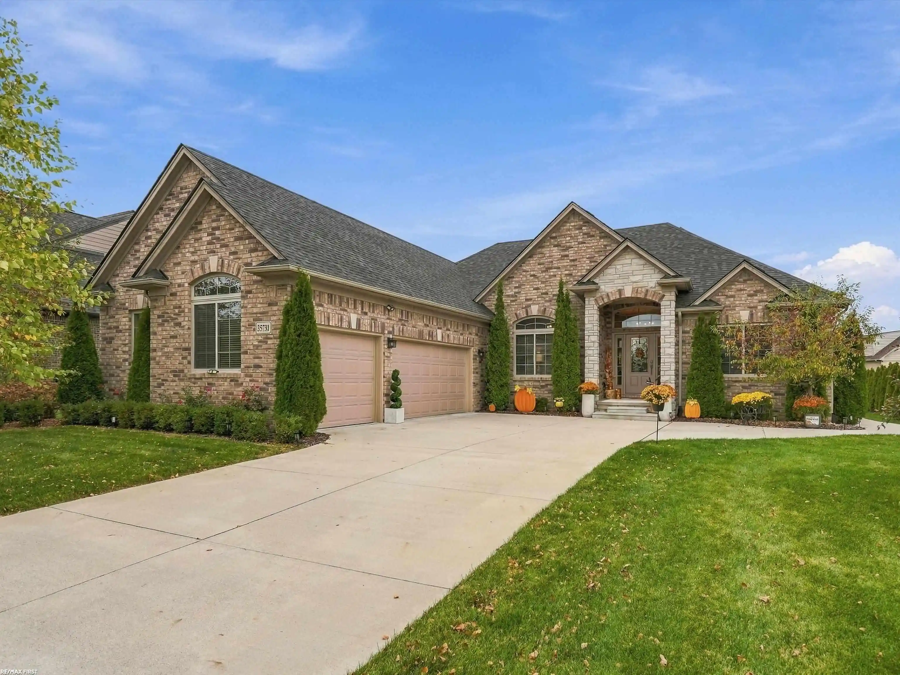 Photo 1 of Single family home for sale at 35731 Kilkenny Dr, New Baltimore, MI 48047 | MLS# 58050225156 | Listing updated on 2026-10-16