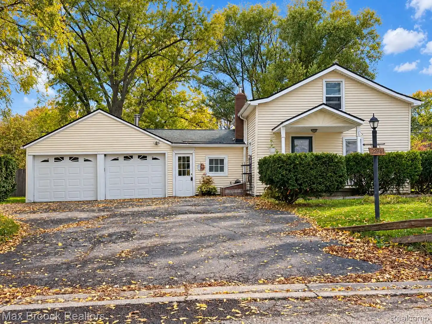 Photo 1 of Single family home for sale at 22141 Springbrook Ave, Farmington Hills, MI 48336 | MLS# 20261084255 | Listing updated on 2026-10-17