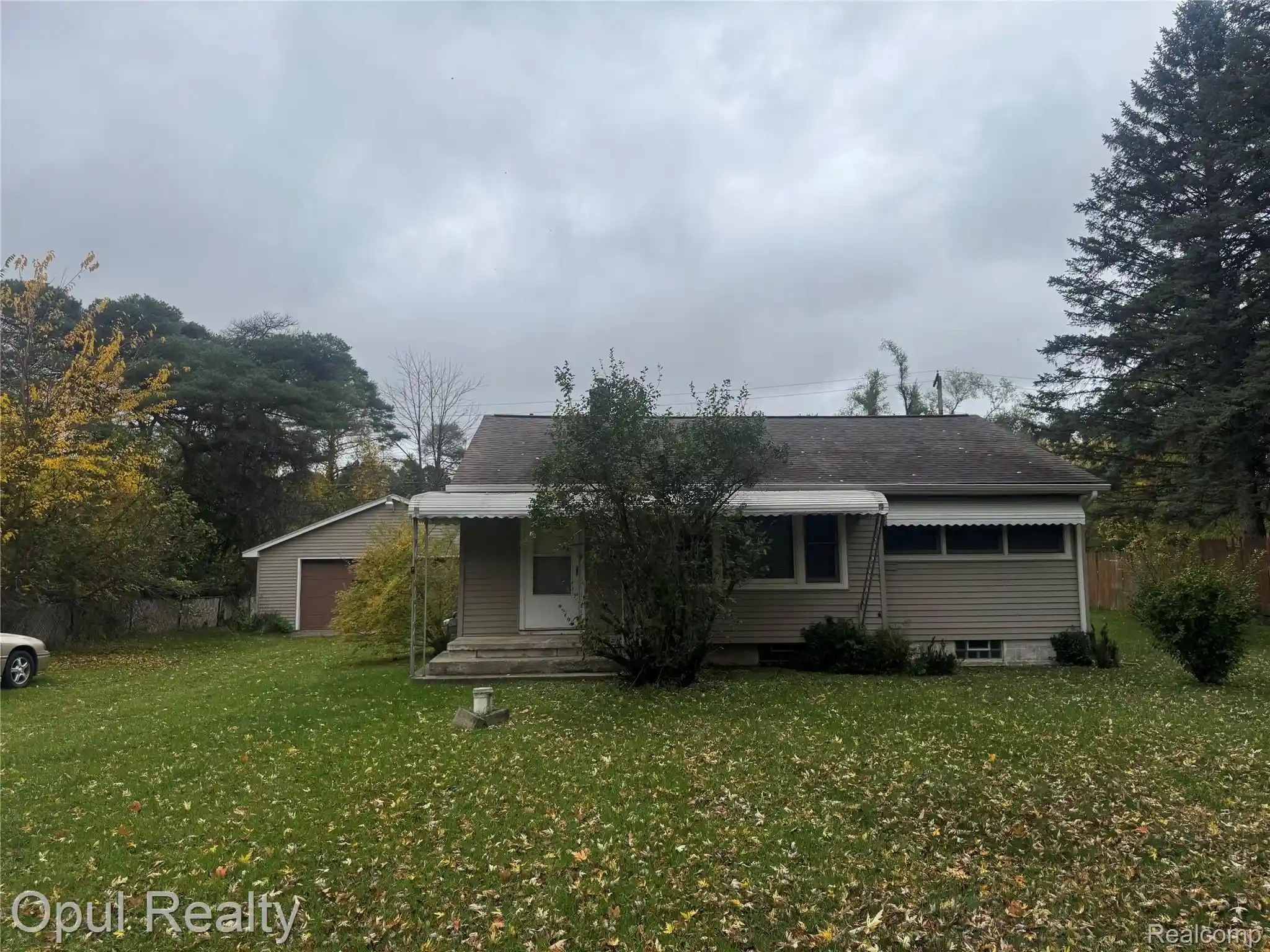 Photo 1 of Sale Pending at 885 Sebek St, Oxford, MI 48371 | MLS# 20261084267 | Listing updated on 2026-10-20