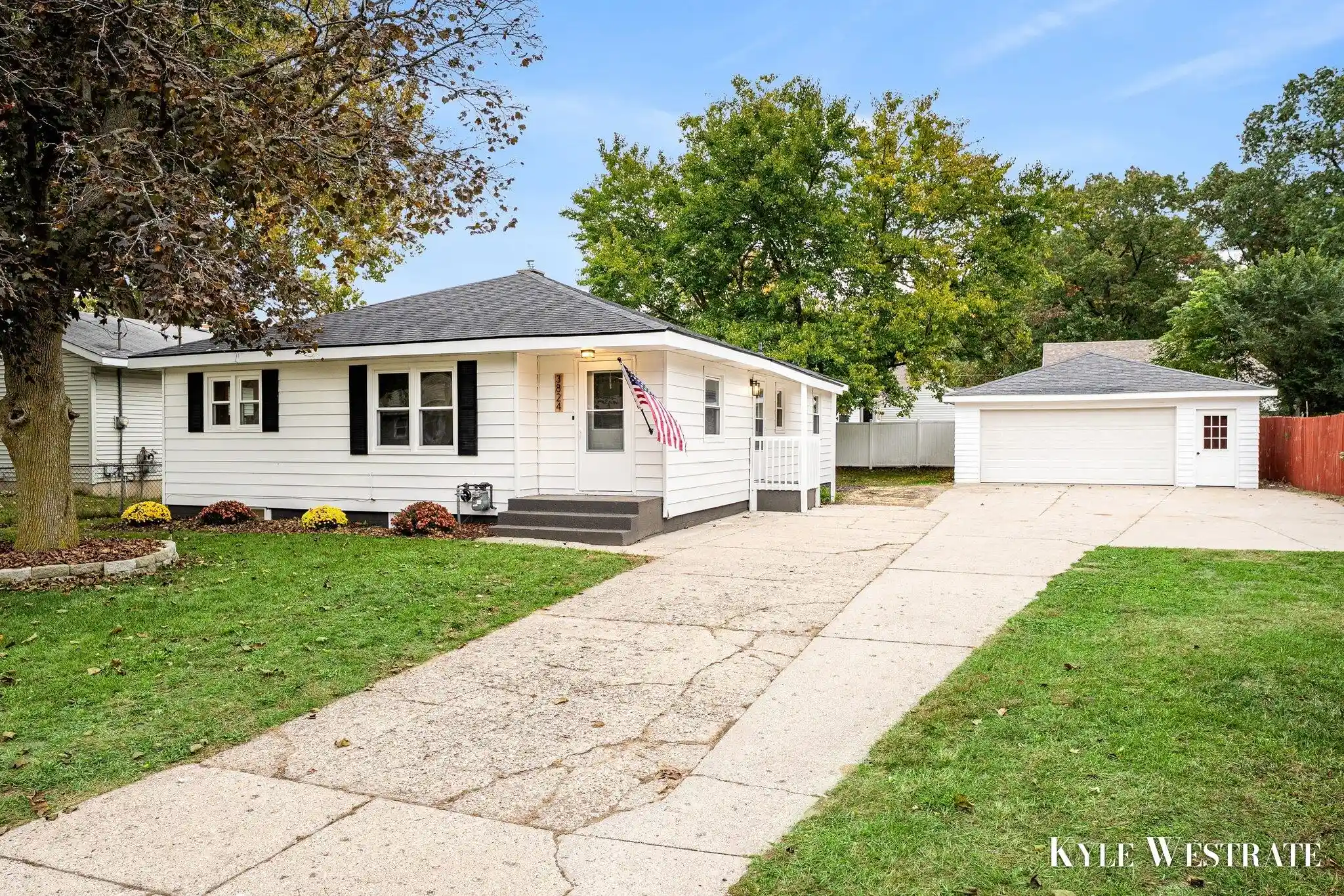 Photo 1 of Single family home for sale at 3824 Milan Ave Sw, Wyoming, MI 49509 | MLS# 65026055307 | Listing updated on 2026-10-16