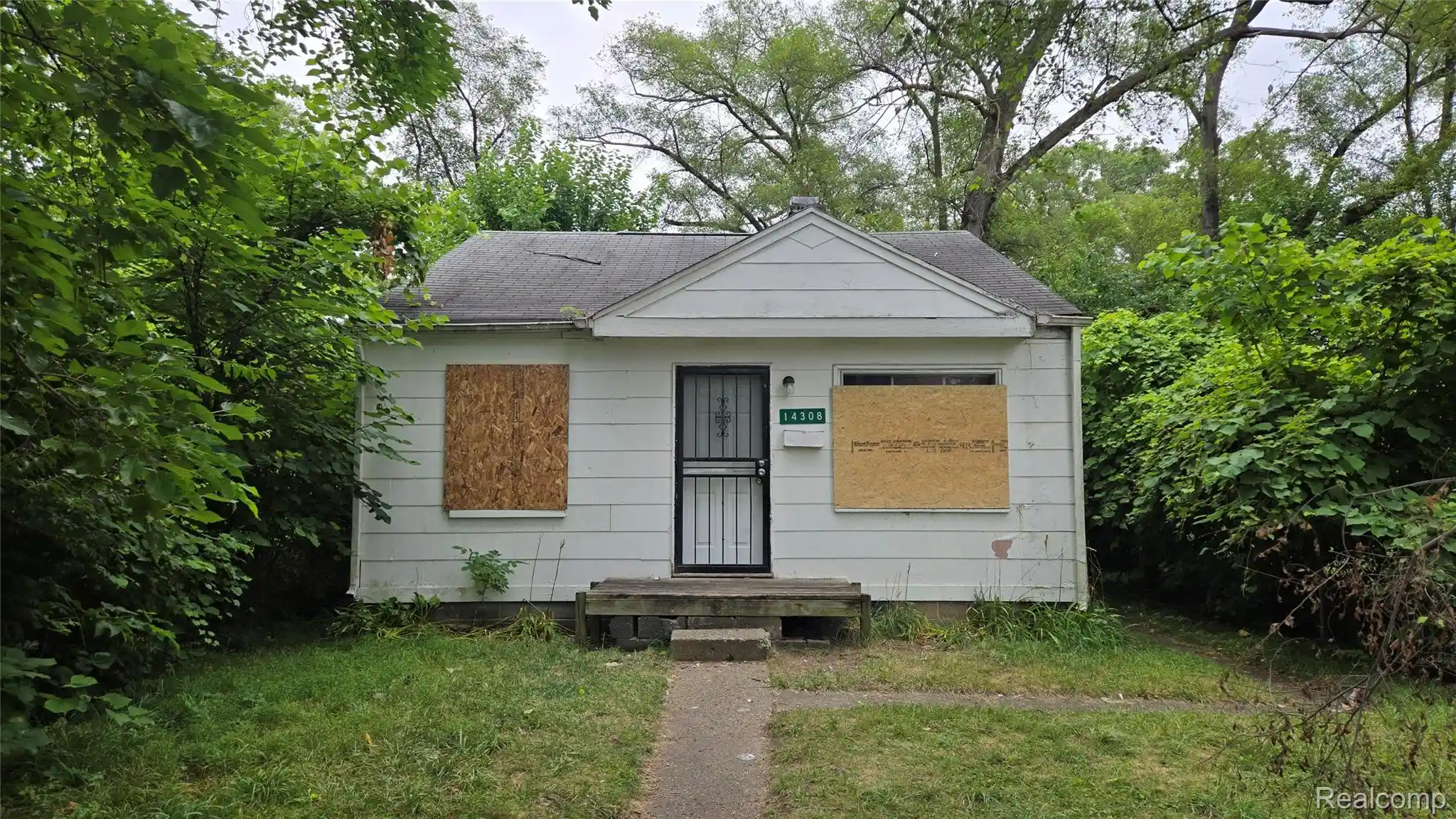 Photo 1 of Single family home for sale at 14308 Rockdale St, Detroit, MI 48223 | MLS# 20261084311 | Listing updated on 2026-10-17