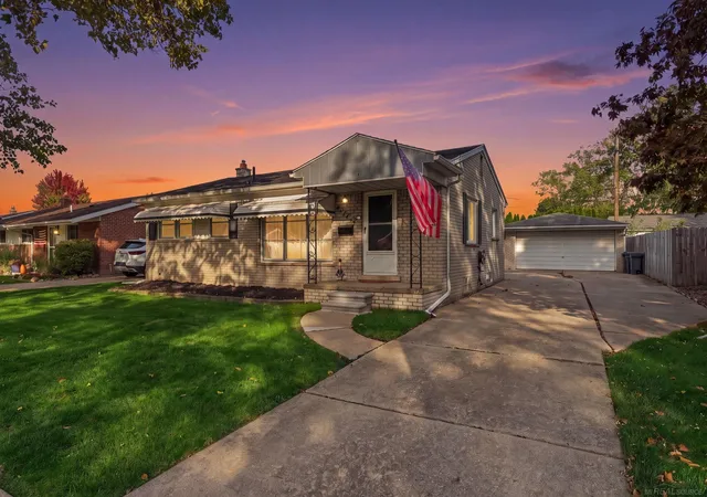 Photo 1 of Single family home for sale at 29918 Manhattan St, Saint Clair Shores, MI 48082 | MLS# 58050225198 | Listing updated on 2026-10-30