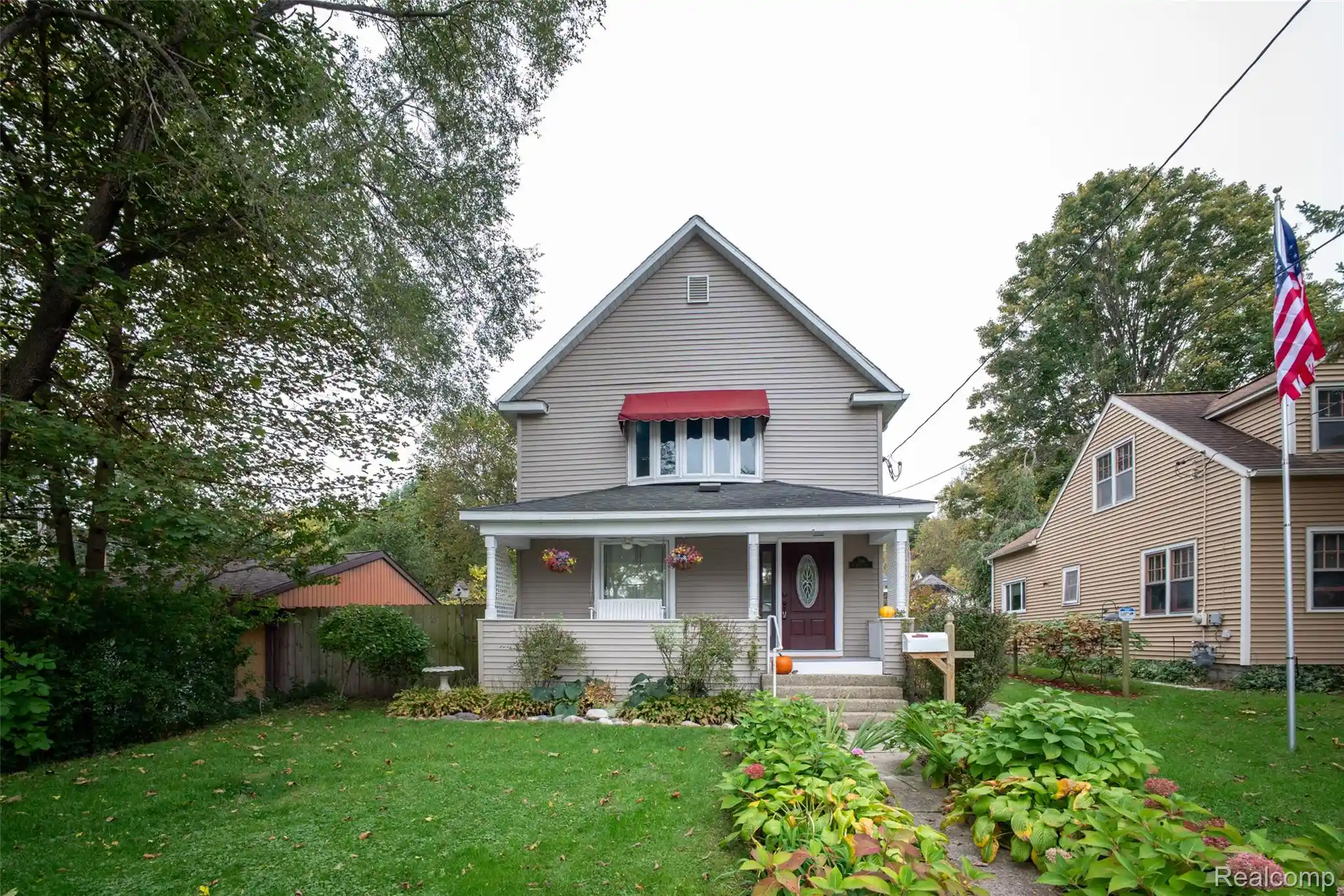 Photo 1 of Single family home for sale at 1118 E Alcott St, Kalamazoo, MI 49001 | MLS# 20261084321 | Listing updated on 2026-10-29