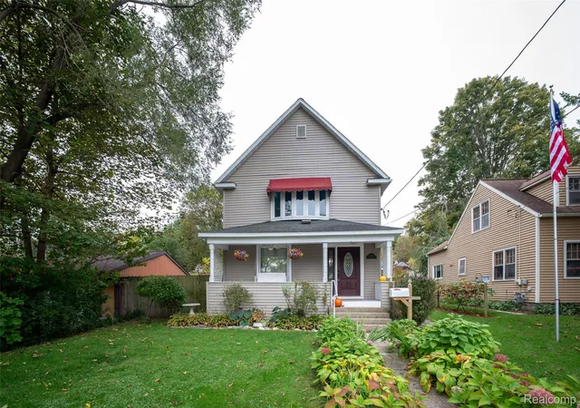 Single family home for sale at 1118 E Alcott St, Kalamazoo, MI 49001 | MLS# 20261084321