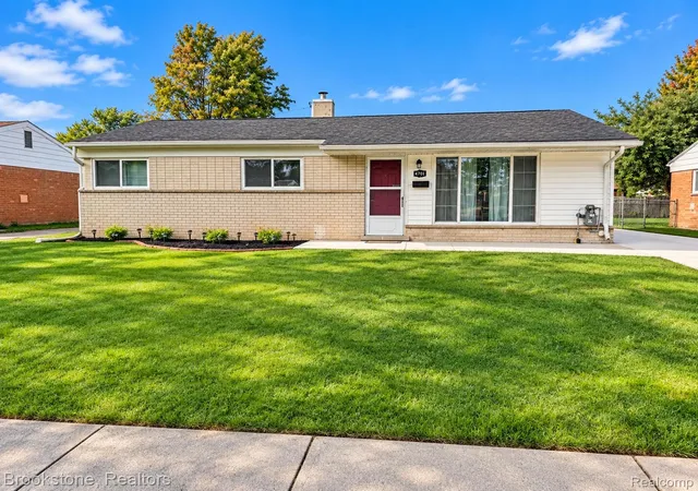 Single family home for sale at 4701 Berwyn Dr, Warren, MI 48092 | MLS# 20261084322