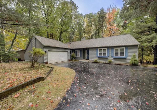 Photo 1 of Single family home for sale at 4367 Deerwood Dr, Traverse City, MI 49686 | MLS# 78080074614 | Listing updated on 2026-10-30