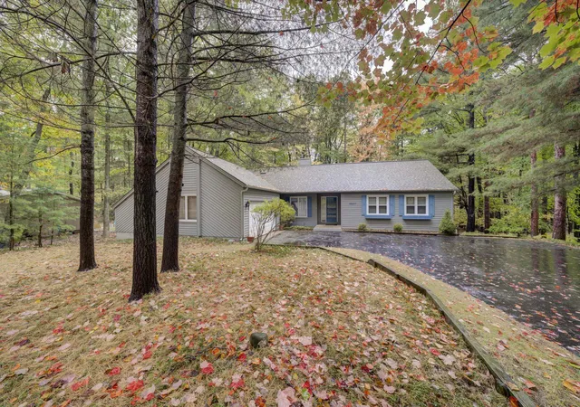 Photo 2 of Single family home for sale at 4367 Deerwood Dr, Traverse City, MI 49686 | MLS# 78080074614 | Listing updated on 2026-10-30