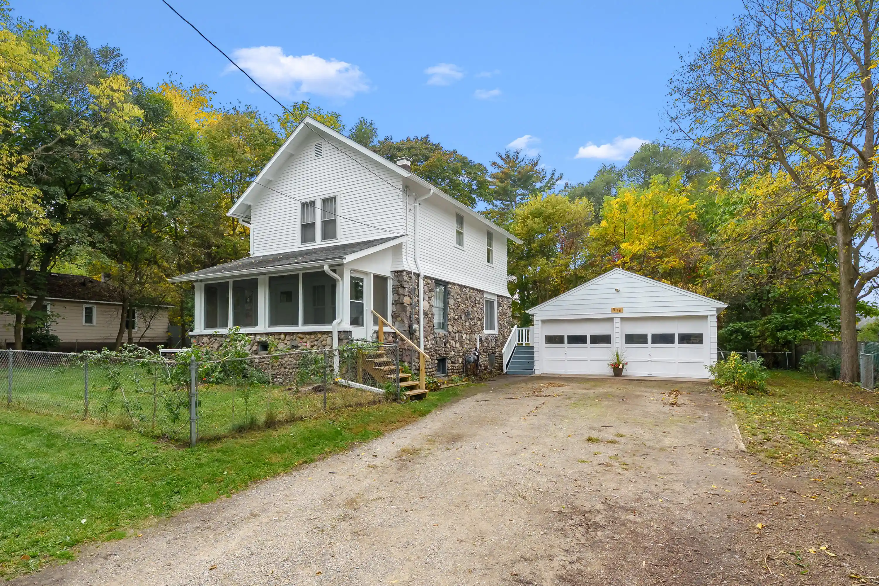 Photo 1 of Single family home for sale at 570 Harway Ave, Kalamazoo, MI 49048 | MLS# 66026055396 | Listing updated on 2026-10-24