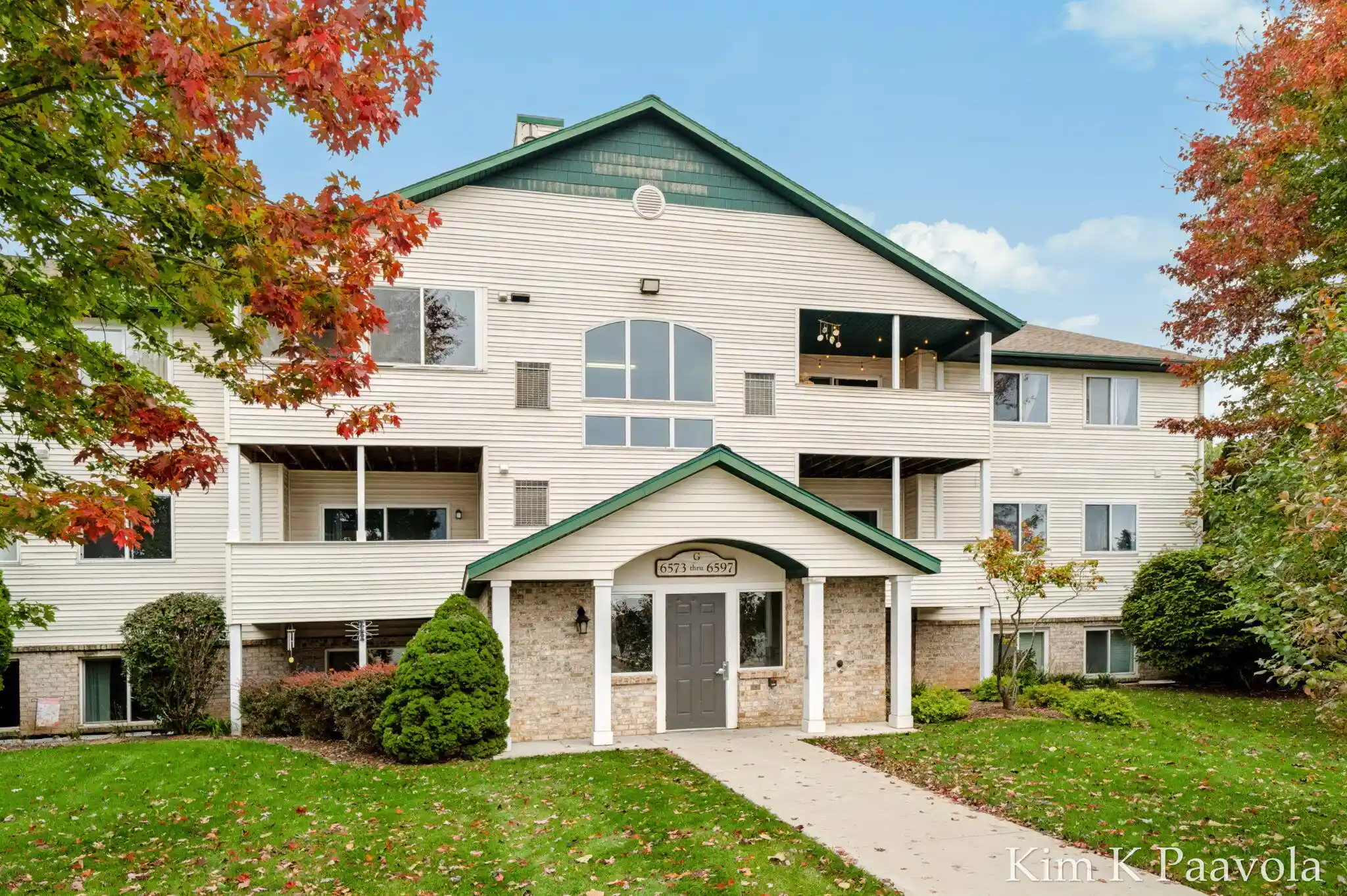 Photo 1 of Condo for sale at 6577 Clover Ct Se, Caledonia, MI 49316 | MLS# 65026055405 | Listing updated on 2026-10-22