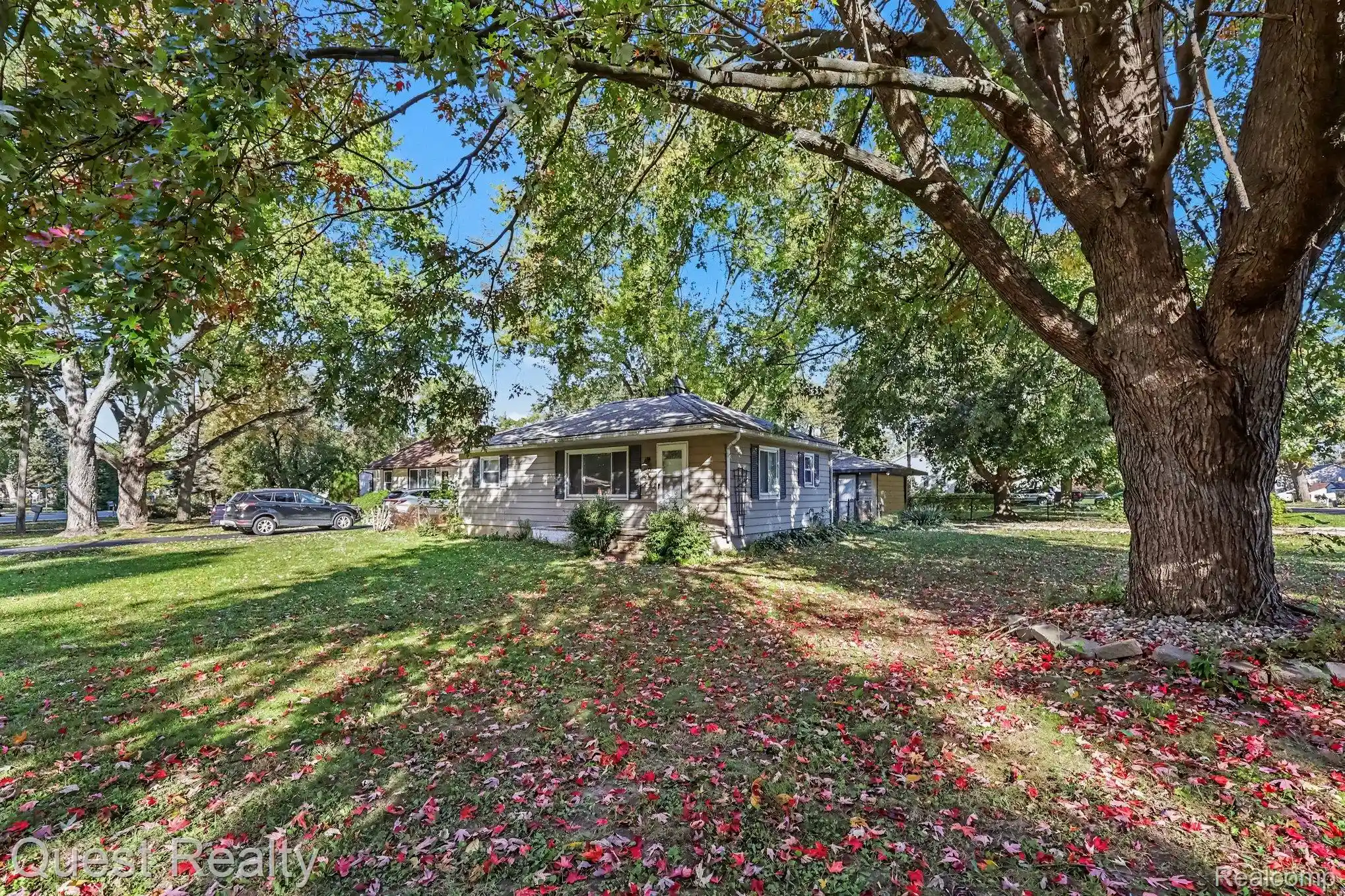 Photo 1 of Single family home for sale at 3460 Watkins Lake Rd, Waterford, MI 48328 | MLS# 20261084400 | Listing updated on 2026-10-24