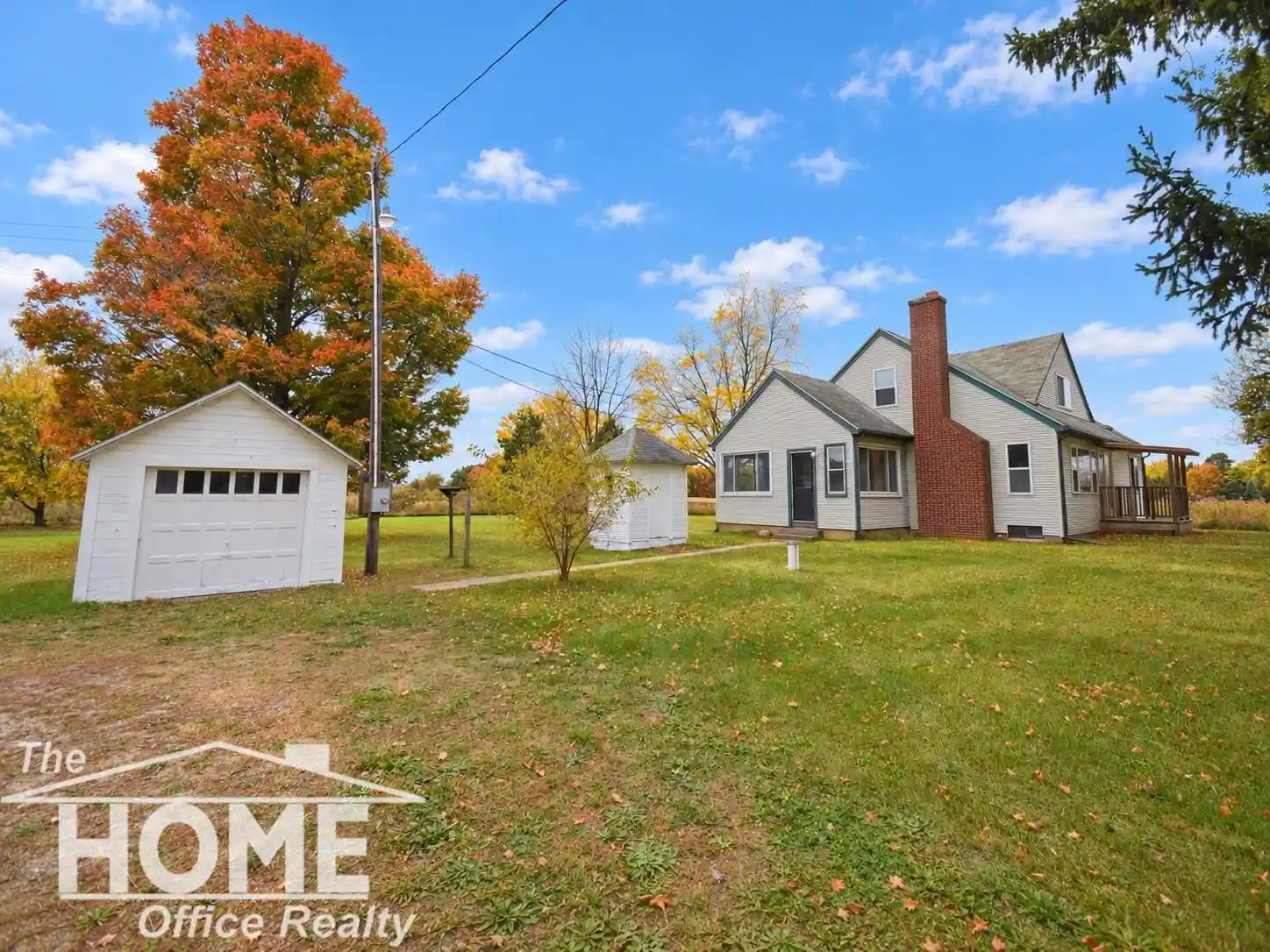 Photo 1 of Single family home for sale at 990 S Ruess Rd, Owosso Charter Township Shiawassee, MI 48867 | MLS# 5050225226 | Listing updated on 2026-10-19