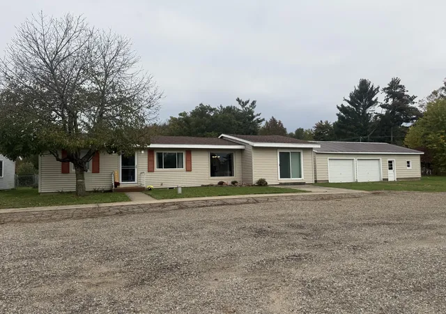Photo 1 of Single family home for sale at 20931 Capital Ave Ne, Battle Creek, MI 49017 | MLS# 66026055446 | Listing updated on 2026-10-29