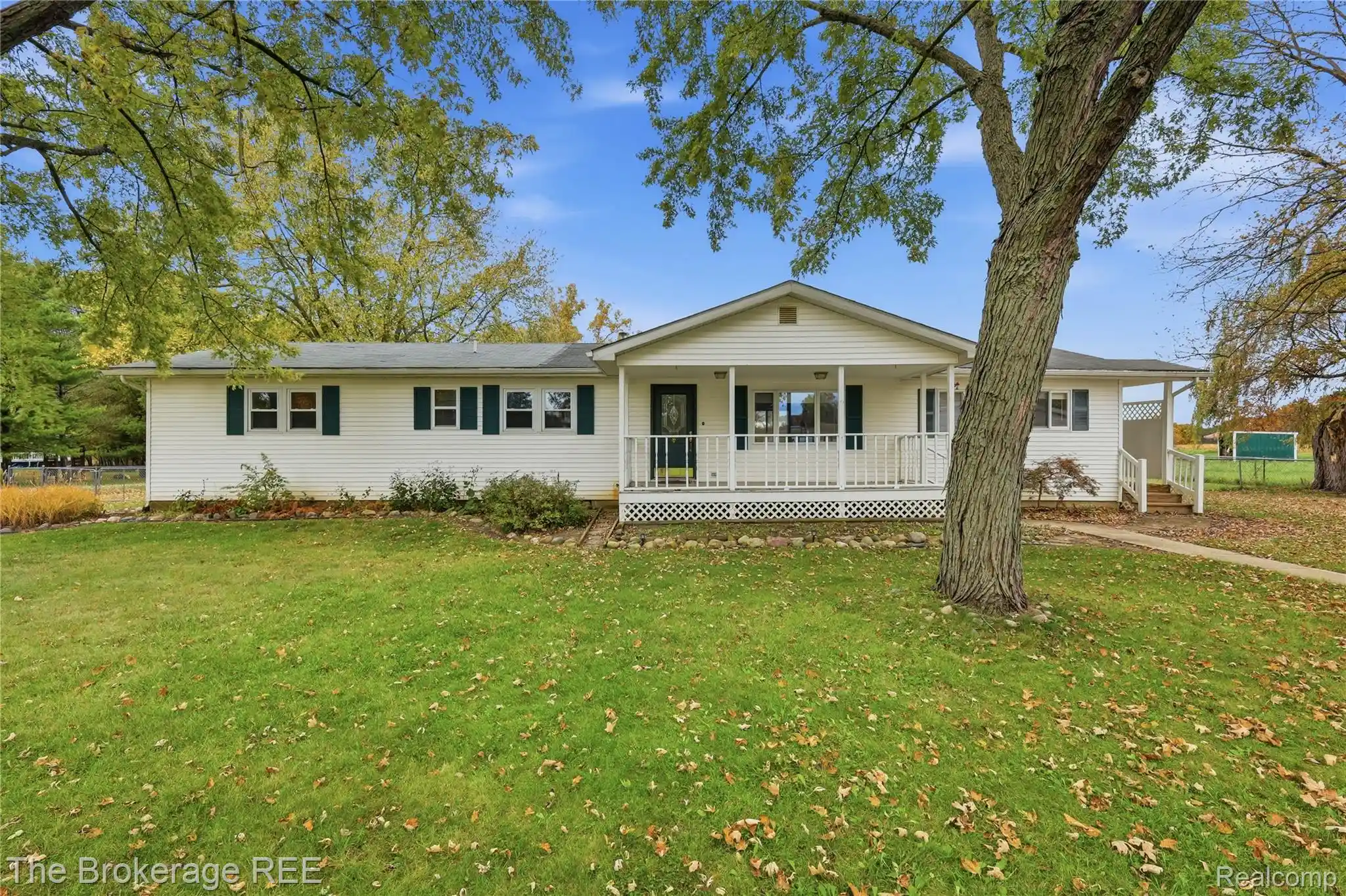 Photo 1 of Single family home for sale at 4233 Merwin Rd, Lapeer, MI 48446 | MLS# 20261084411 | Listing updated on 2026-10-21