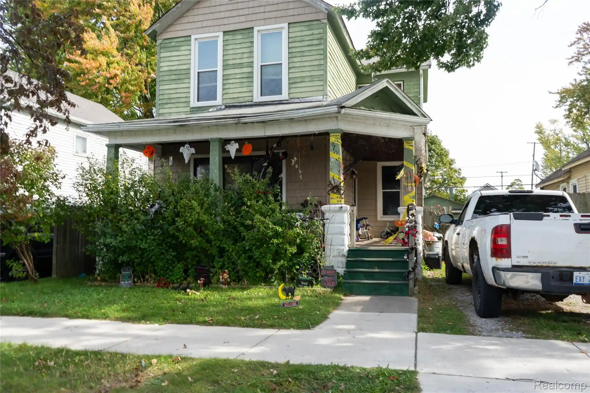 Photo 1 of Single family home for sale at 2706 Gratiot Ave, Port Huron, MI 48060 | MLS# 20261084415 | Listing updated on 2026-10-19