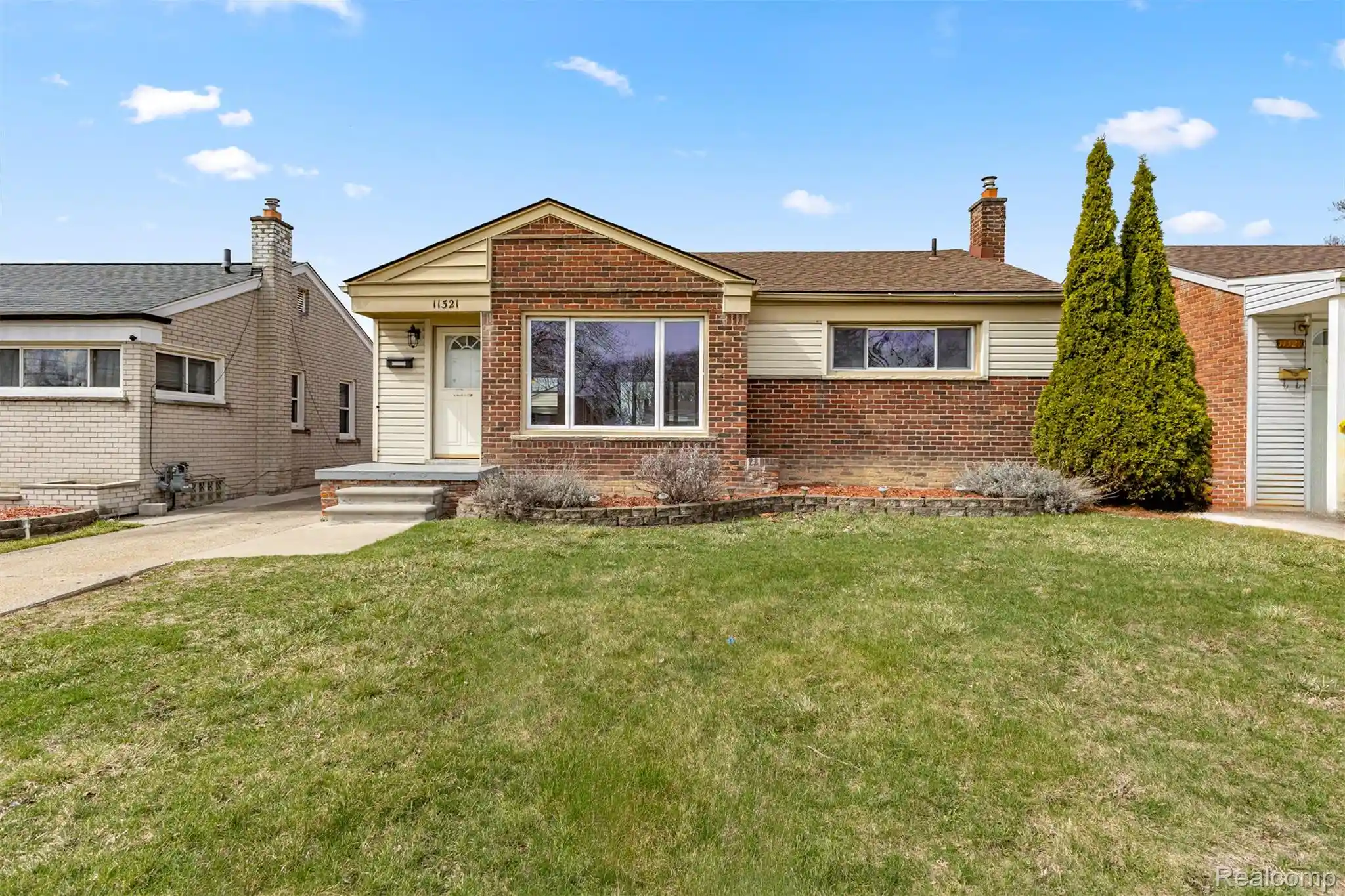 Photo 1 of Single family home for sale at 11321 Lenore Ave, Redford, MI 48239 | MLS# 20261084420 | Listing updated on 2026-10-18