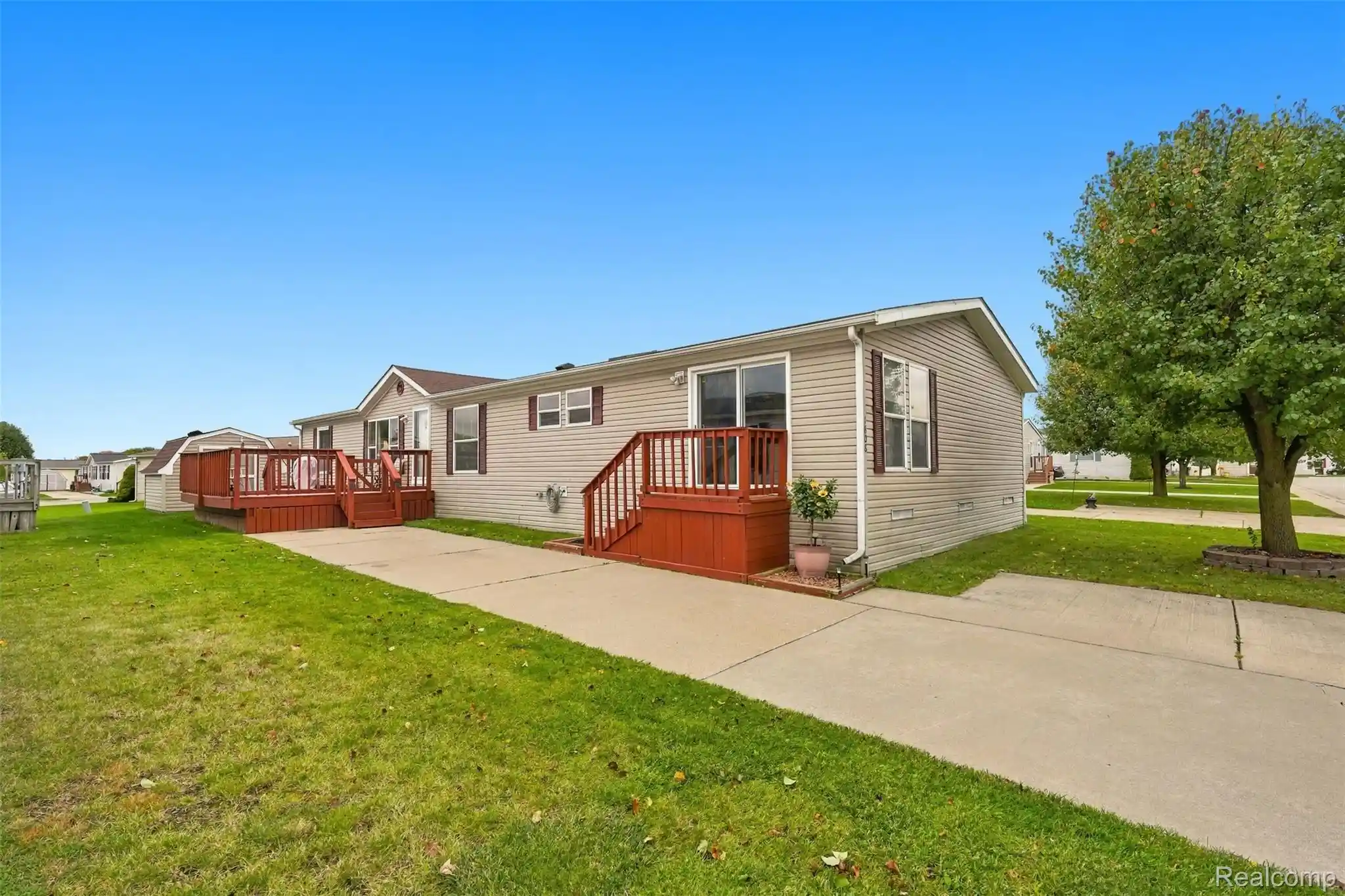 Single family home for sale at 1808 Santa Fe Trl, Hartland, MI 48353 | MLS# 20261084433