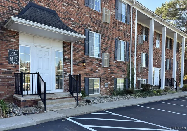 Condo for sale at 515 W Highland Rd #E 3, Howell, MI 48843 | MLS# 20261084434