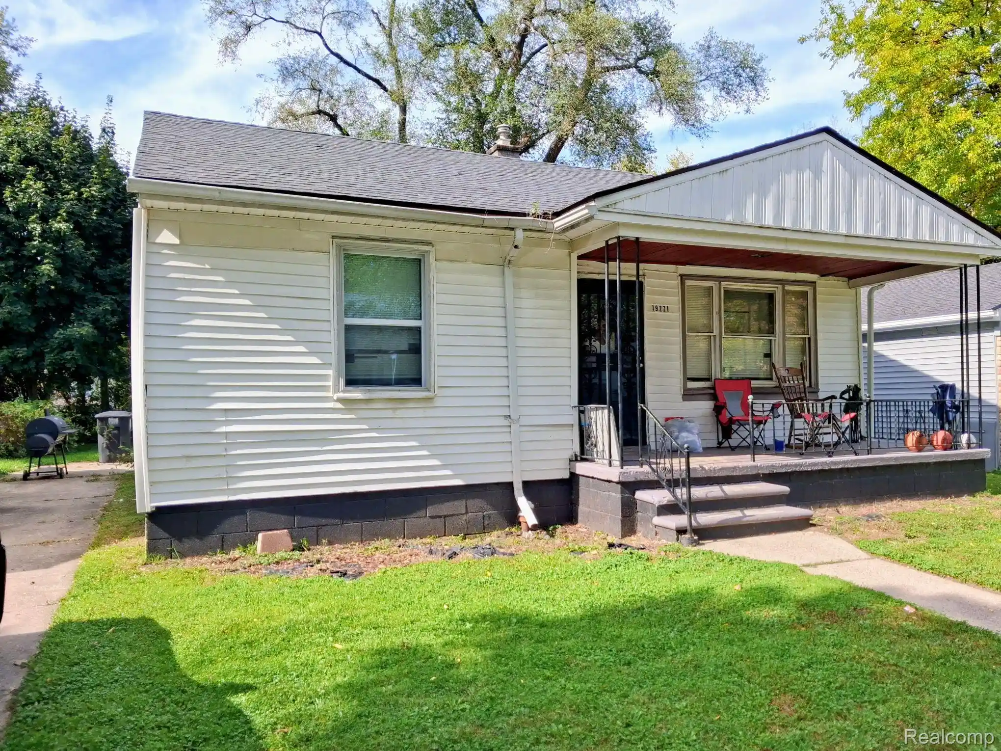 Single family home for sale at 19271 Houghton St, Detroit, MI 48219 | MLS# 20261084435