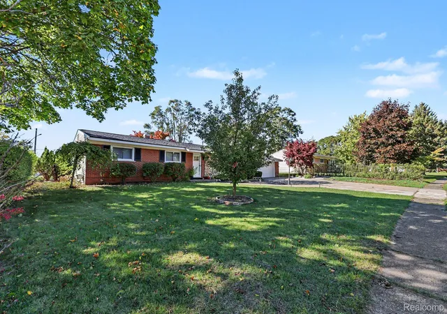 Single family home for sale at 1340 Foreland Dr, Oxford, MI 48371 | MLS# 20261084457