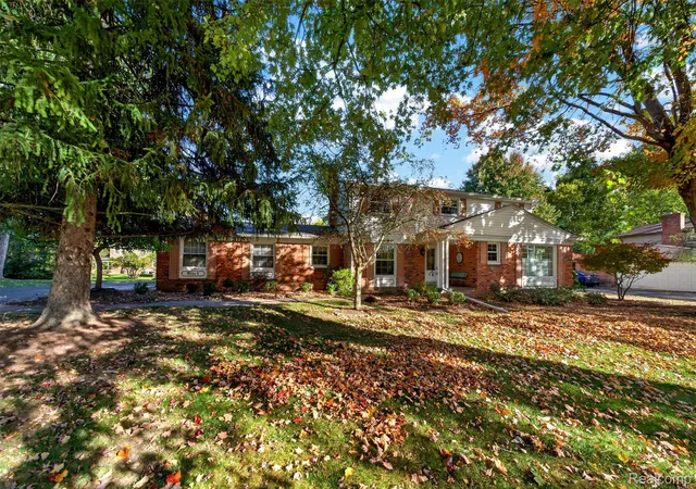 Photo 1 of Single family home for sale at 5533 Priory Ln, Bloomfield Hills, MI 48301 | MLS# 20261084488 | Listing updated on 2026-10-27