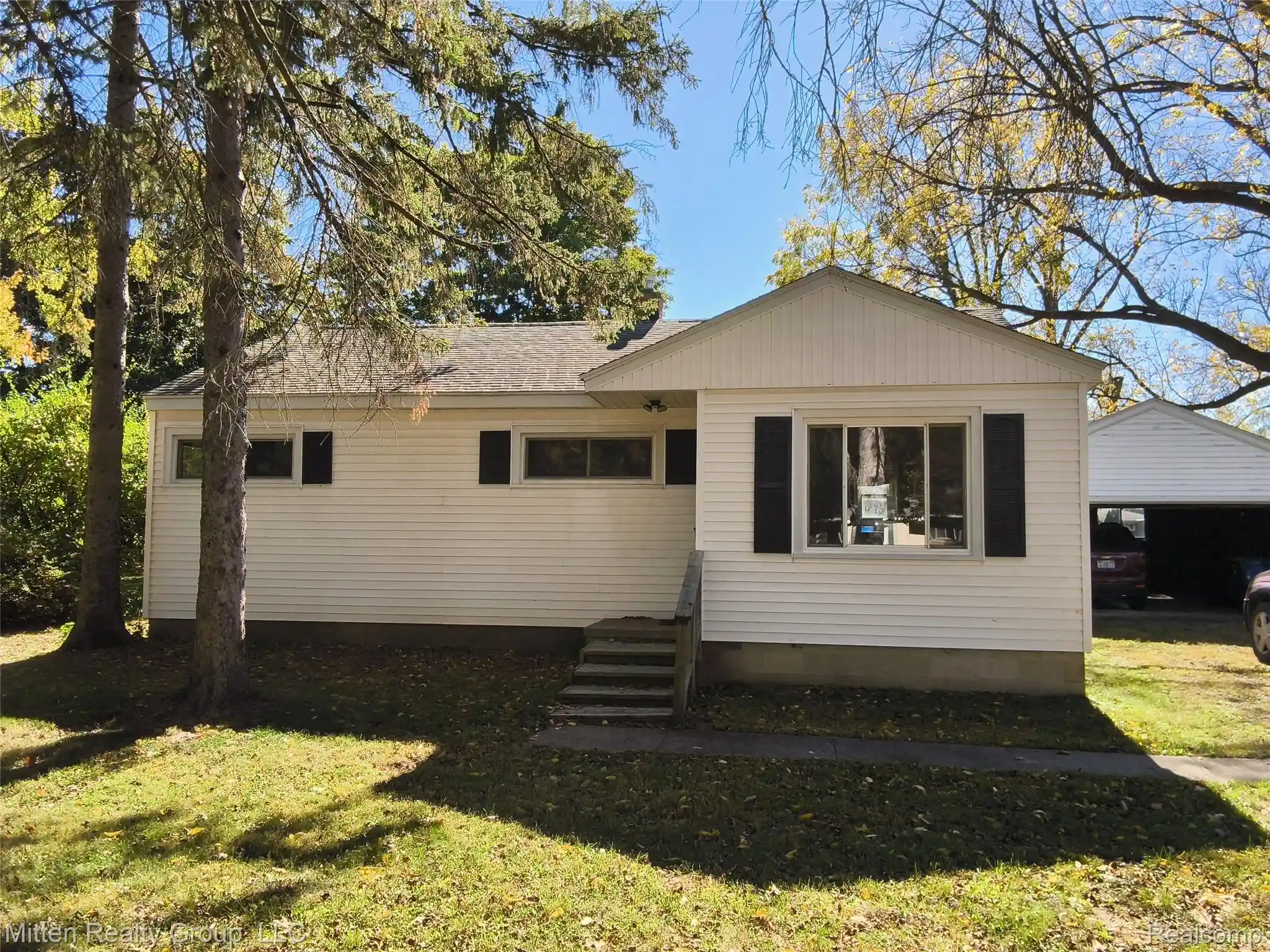 Photo 1 of Single family home for sale at 6169 Van Syckle Ave, Waterford Charter Township Oakland, MI 48329 | MLS# 20261084499 | Listing updated on 2026-10-23