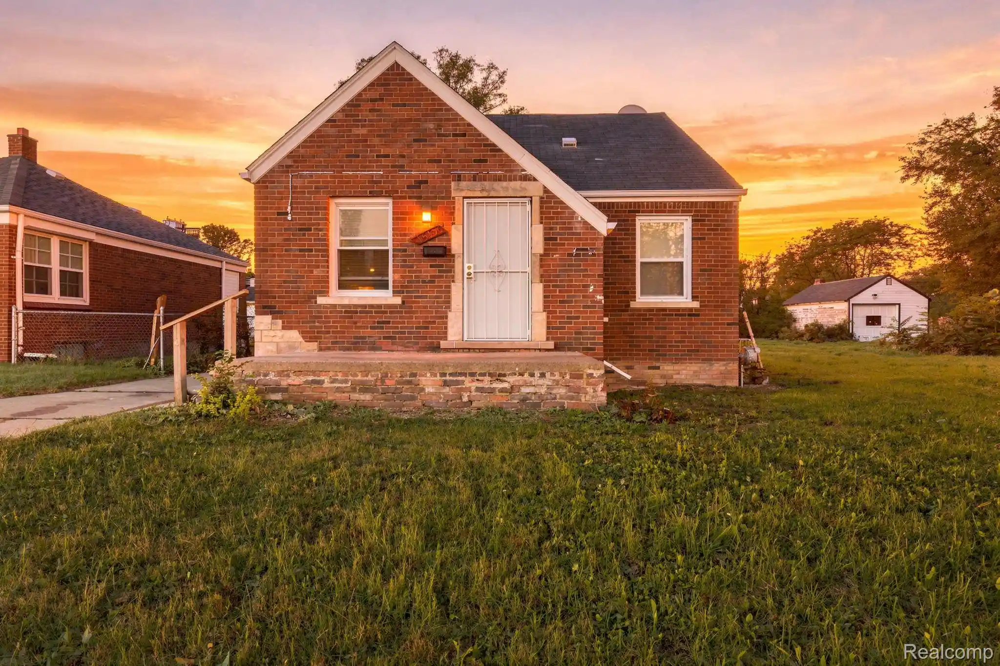 Photo 1 of Single family home for sale at 15300 Faircrest St, Detroit, MI 48205 | MLS# 20261084518 | Listing updated on 2026-10-19
