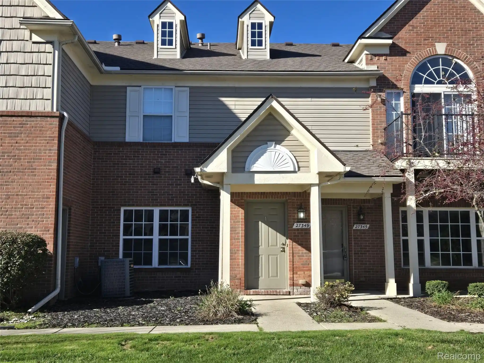 Photo 1 of Condo for sale at 27349 Hidden Oaks Dr, Brownstown Charter Township Wayne, MI 48183 | MLS# 20261084520 | Listing updated on 2026-10-19