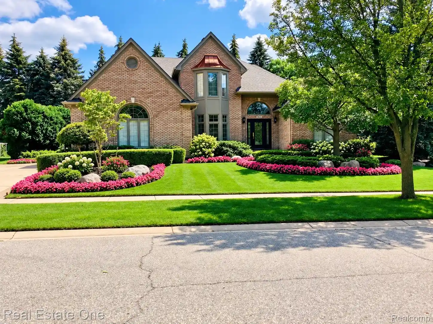 Photo 1 of Single family home for sale at 3623 Nesting Ridge Dr, Rochester Hills, MI 48309 | MLS# 20261084529 | Listing updated on 2026-10-25