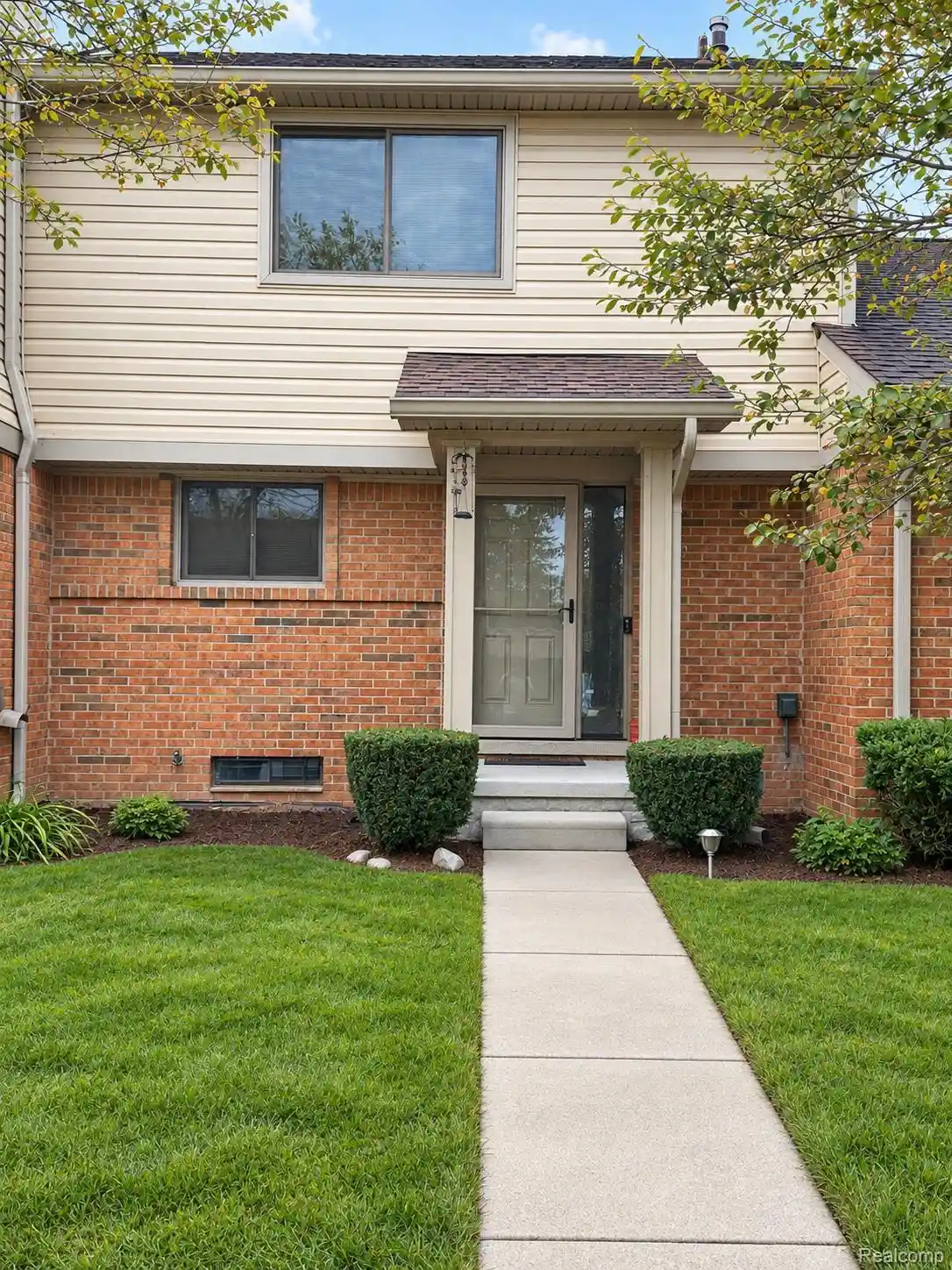 Condo for sale at 3892 Old Crk Rd, Troy, MI 48084 | MLS# 20261084559