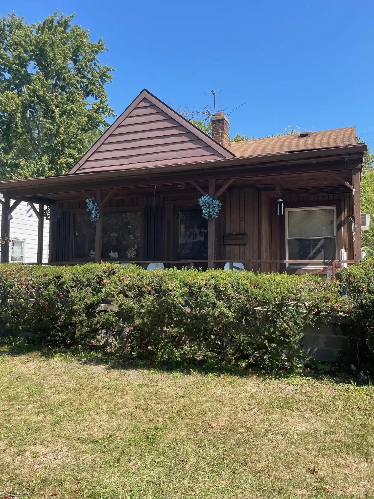 Photo 1 of Single family home for sale at 5570 Farmbrook St, Detroit, MI 48224 | MLS# 58050225267 | Listing updated on 2026-10-19