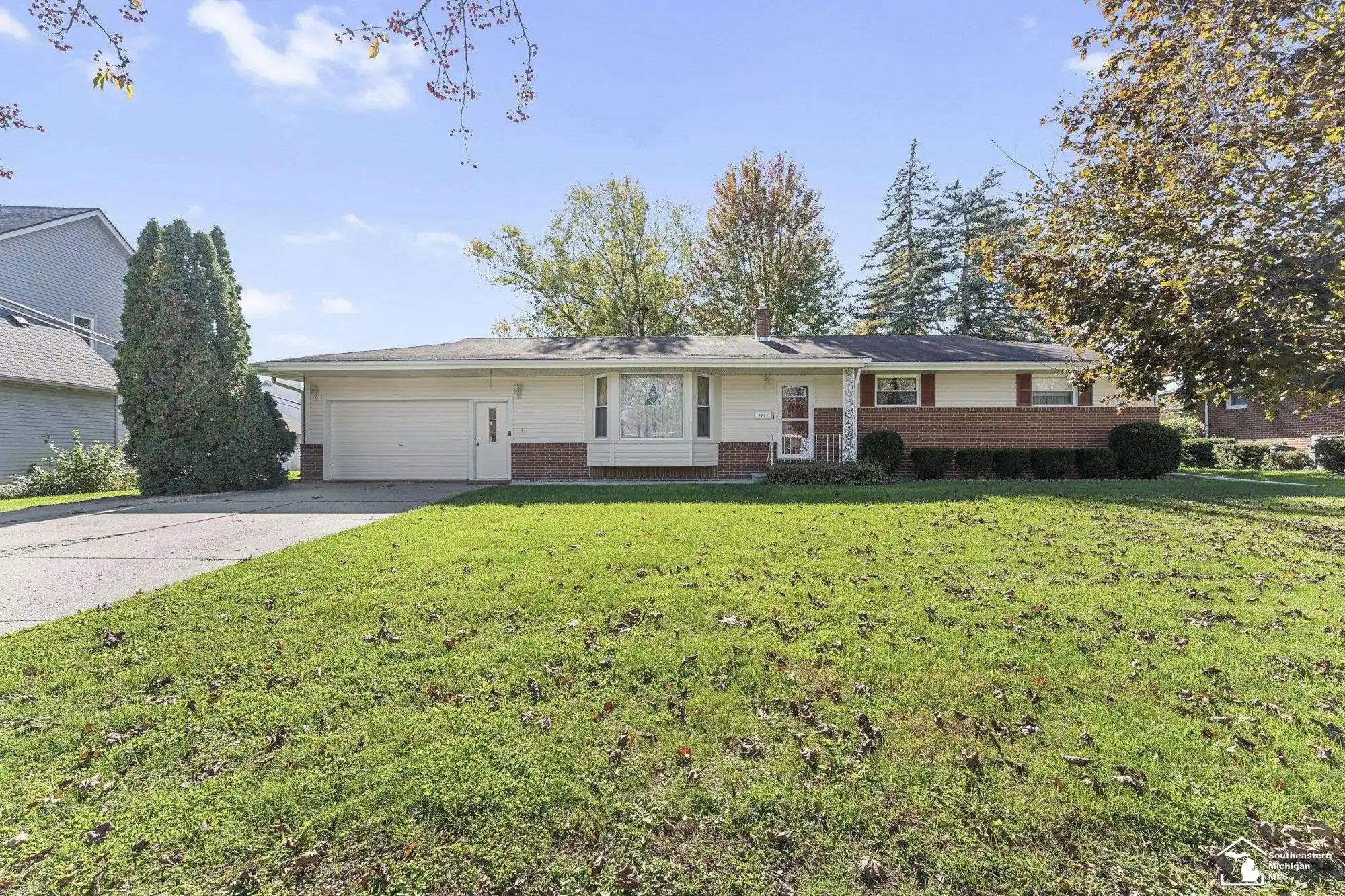 Photo 1 of Single family home for sale at 221 Armitage Dr, Monroe, MI 48162 | MLS# 57050225269 | Listing updated on 2026-10-20