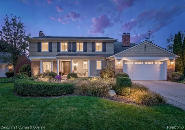 Photo 1 of Single family home for sale at 61 Roslyn Rd, Grosse Pointe Shores, MI 48236 | MLS# 20261084565 | Listing updated on 2026-10-28