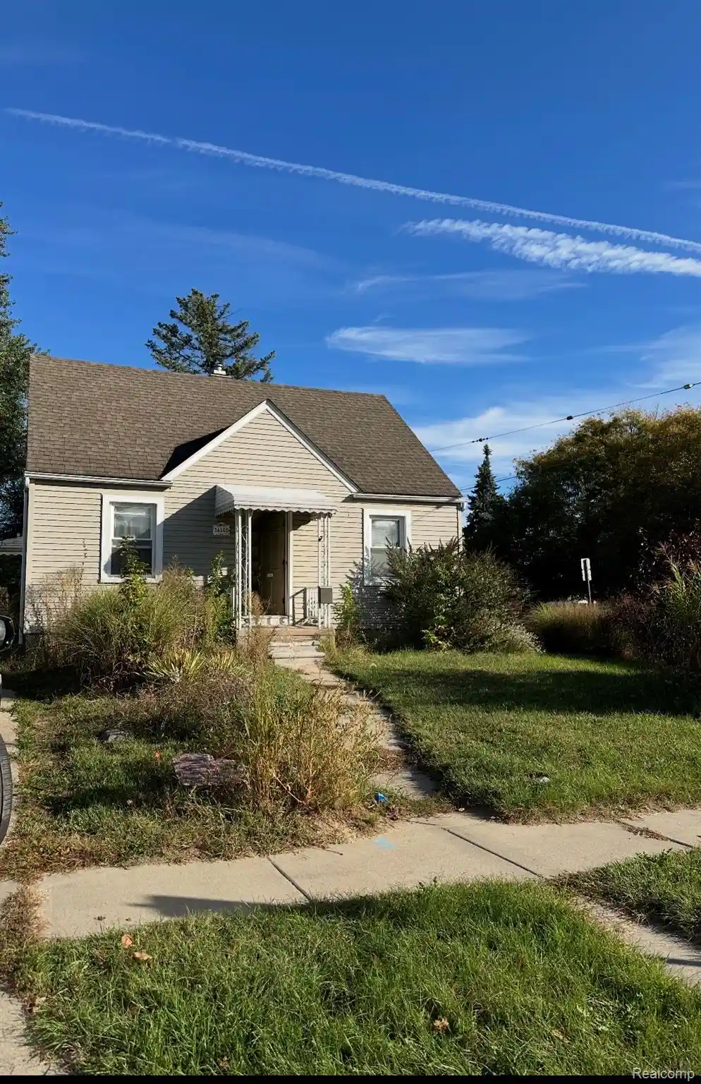 Photo 1 of Sale Pending at 34502 Chestnut St, Wayne, MI 48184 | MLS# 20261084570 | Listing updated on 2026-10-22