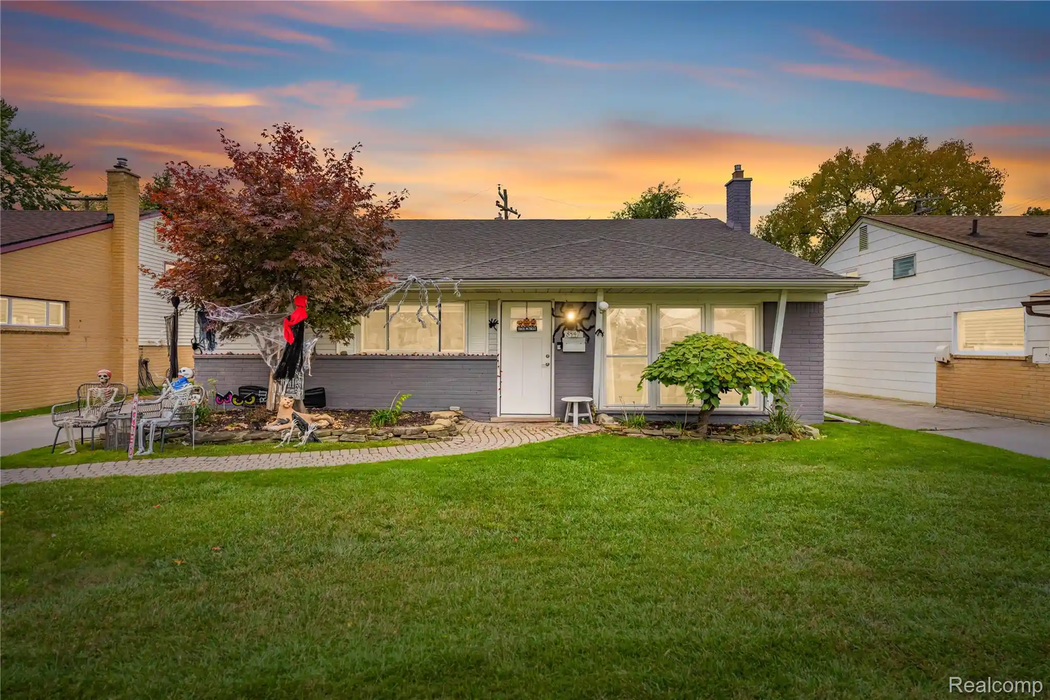 Photo 1 of Single family home for sale at 8347 Perrin Ave, Westland, MI 48185 | MLS# 20261084577 | Listing updated on 2026-10-20