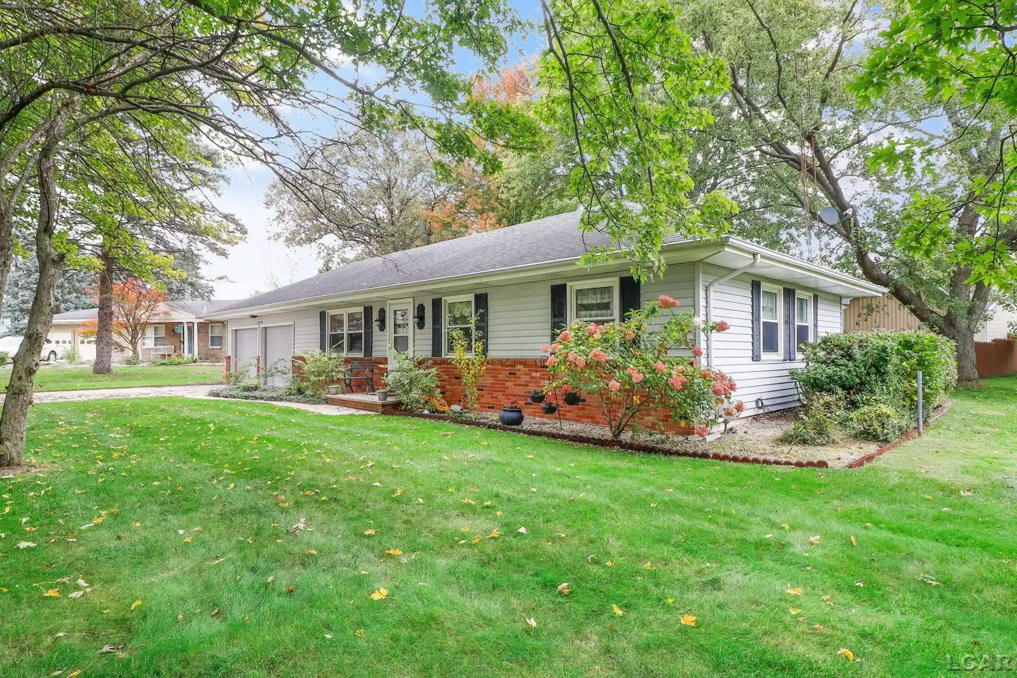 Photo 1 of Single family home for sale at 205 Canterbury Dr, Blissfield, MI 49228 | MLS# 56050225283 | Listing updated on 2026-10-19