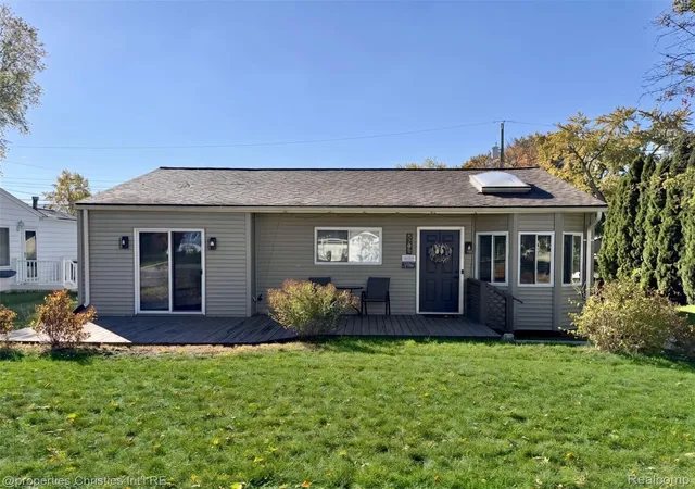 Photo 1 of Single family home for sale at 5299 Clinton River Dr, Waterford, MI 48327 | MLS# 20261084650 | Listing updated on 2026-10-27
