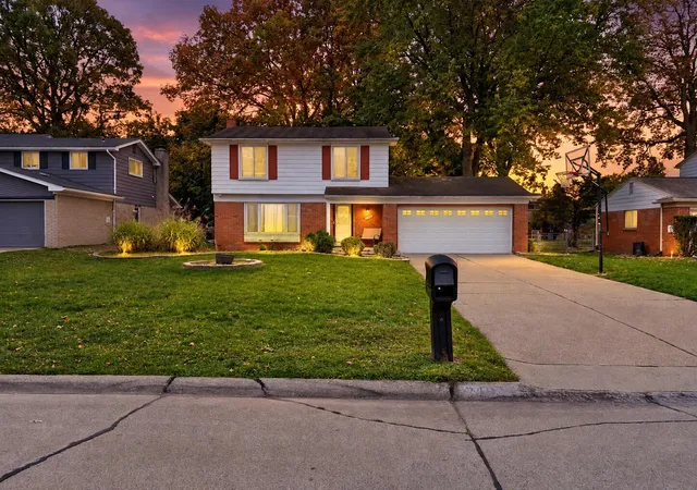 Photo 1 of Single family home for sale at 24935 Thorndyke St, Southfield, MI 48033 | MLS# 81026055559 | Listing updated on 2026-10-26
