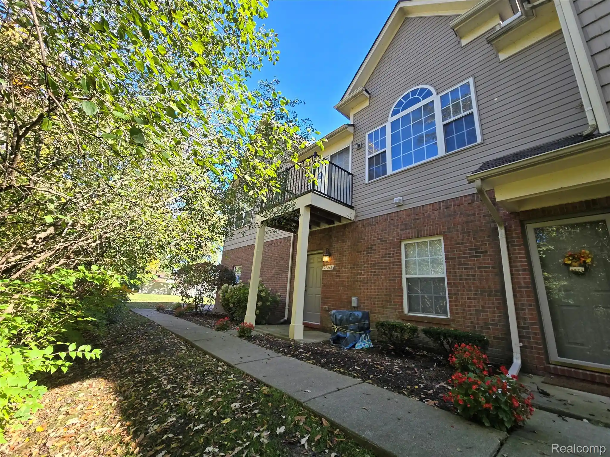 Photo 1 of Condo for sale at 27248 Hidden Oaks Dr, Trenton, MI 48183 | MLS# 20261084681 | Listing updated on 2026-10-20