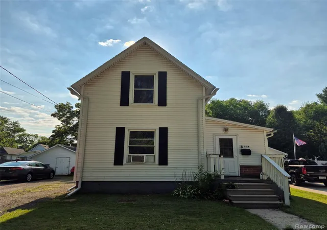 Single family home for sale at 728 Lingle Ave, Owosso, MI 48867 | MLS# 20261084712