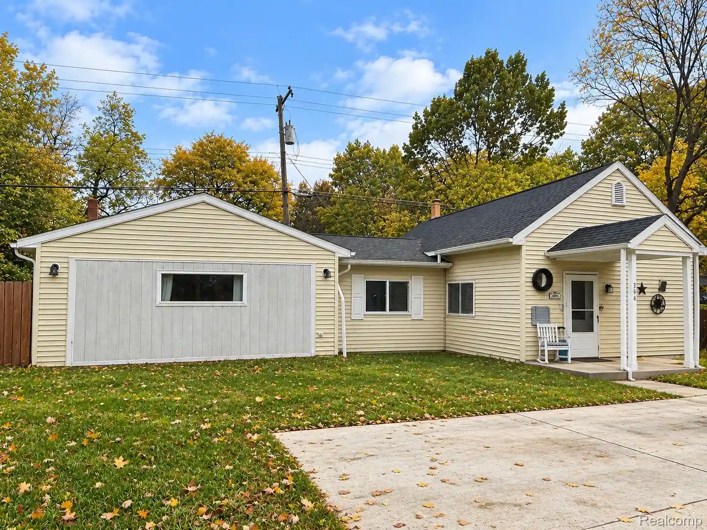 Photo 1 of Single family home for sale at 394 S Elm St, Lapeer, MI 48446 | MLS# 20261084726 | Listing updated on 2026-10-21