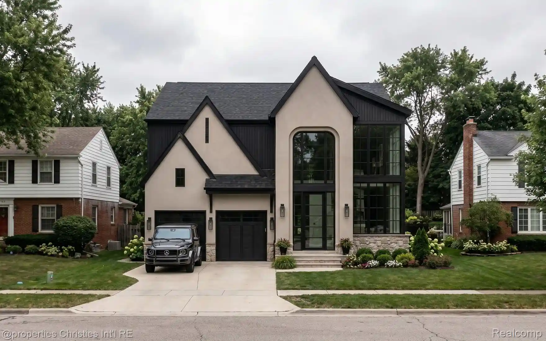 Photo 1 of Mansion for sale at 1696 Hazel, Birmingham, MI 48009 | MLS# 20261084753 | Listing updated on 2026-10-22