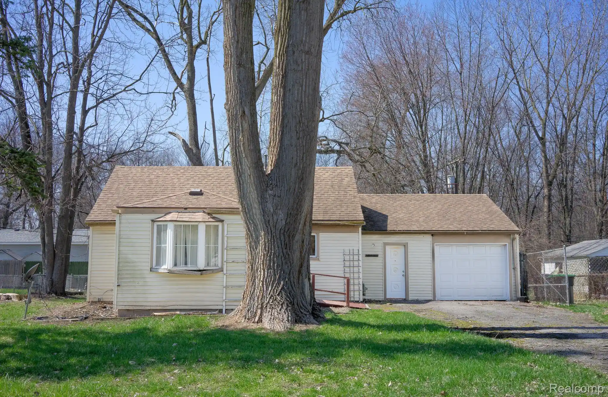 Photo 1 of Sale Pending at 14088 Fellrath St, Taylor, MI 48180 | MLS# 20261084766 | Listing updated on 2026-10-29