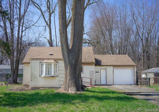 Photo 1 of Sale Pending at 14088 Fellrath St, Taylor, MI 48180 | MLS# 20261084766 | Listing updated on 2026-10-29