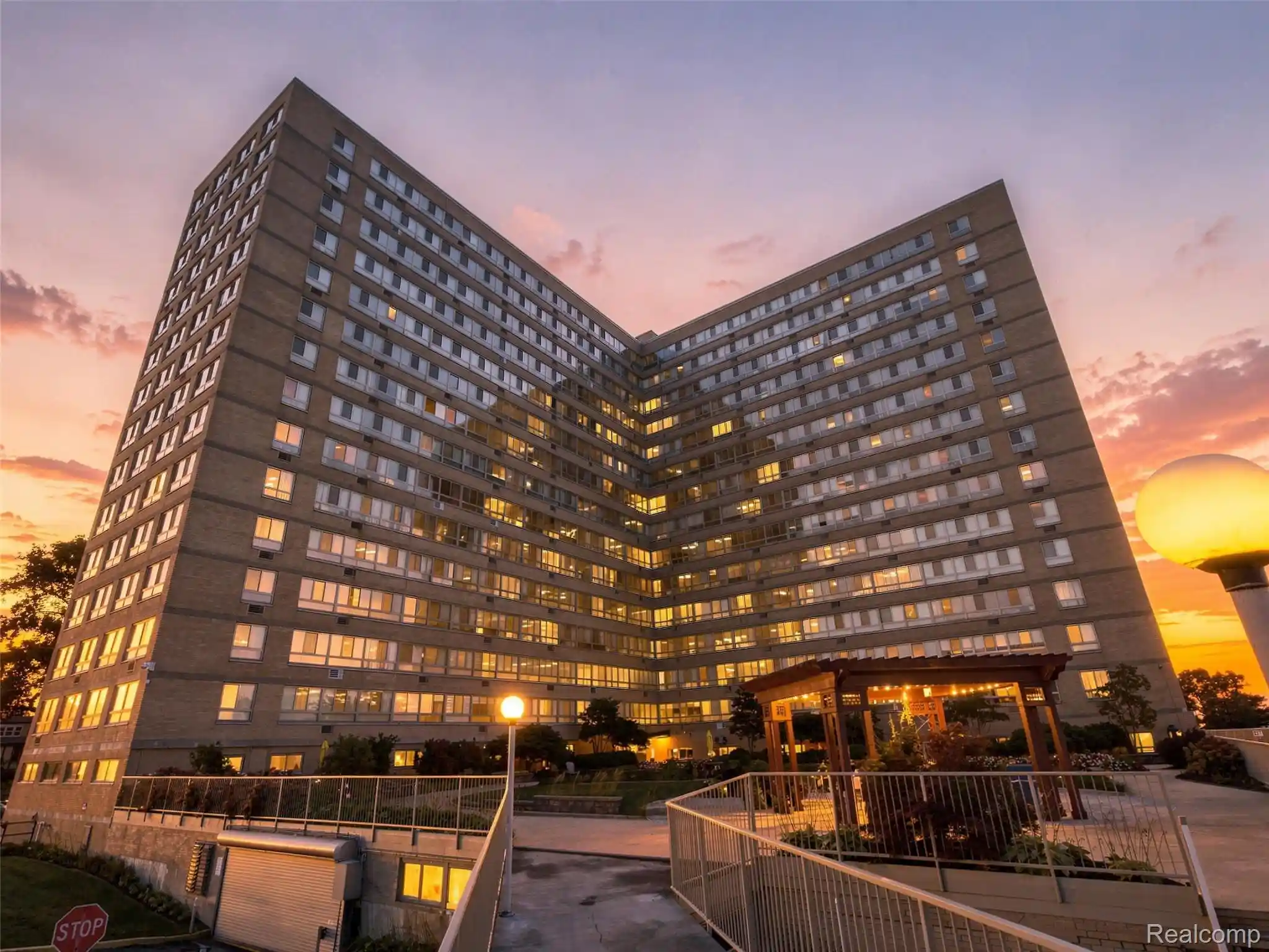 Condo for sale at 8900 E Jefferson Ave #1226, Detroit, MI 48214 | MLS# 20261084779