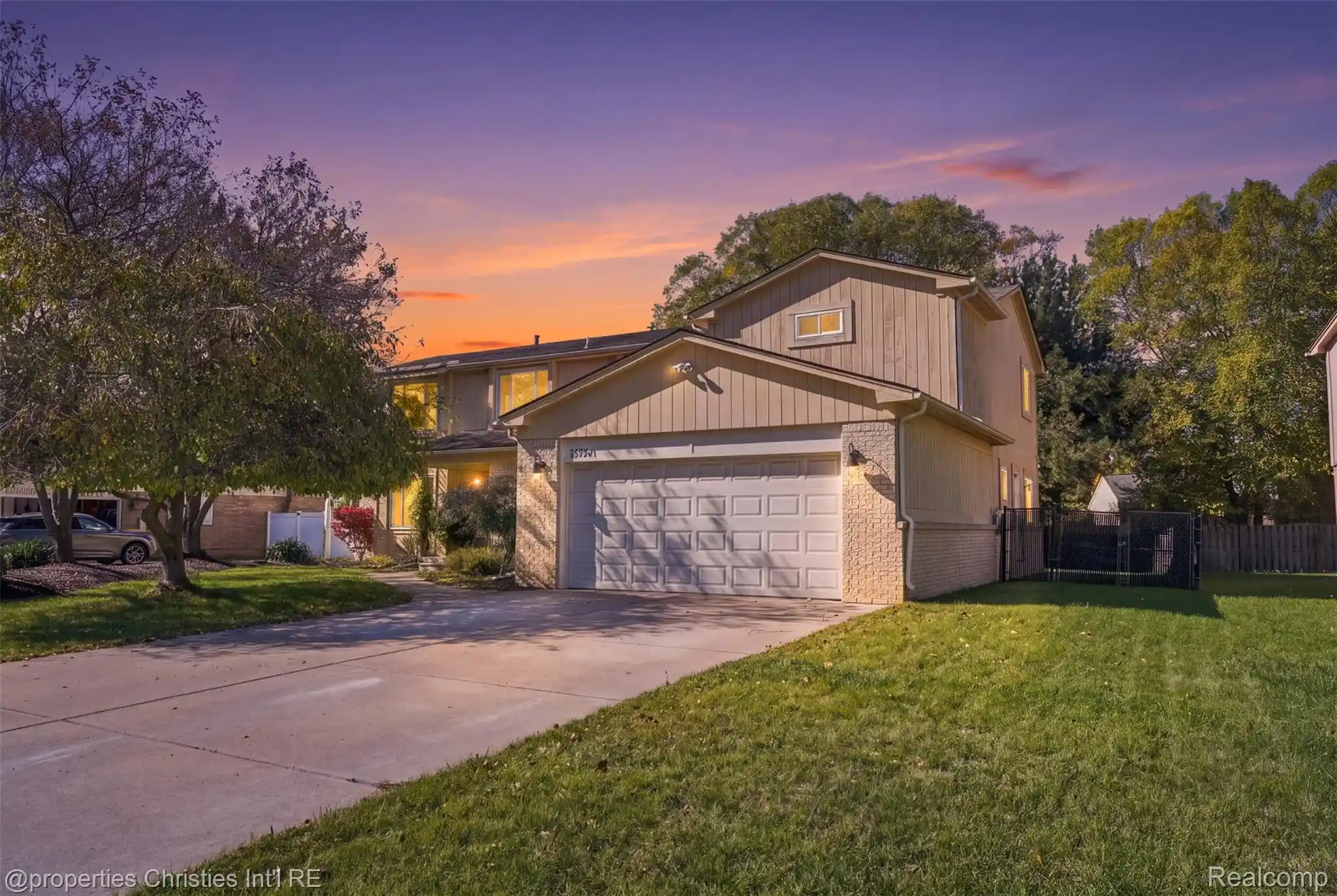 Photo 1 of Single family home for sale at 37741 Hollyhead Dr, Farmington Hills, MI 48331 | MLS# 20261084776 | Listing updated on 2026-10-30