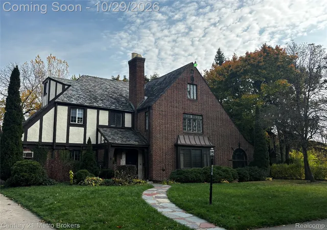 Photo 1 of Single family home for sale at 1201 Woodlawn Park Dr, Flint, MI 48503 | MLS# 20261084783 | Listing updated on 2026-10-29